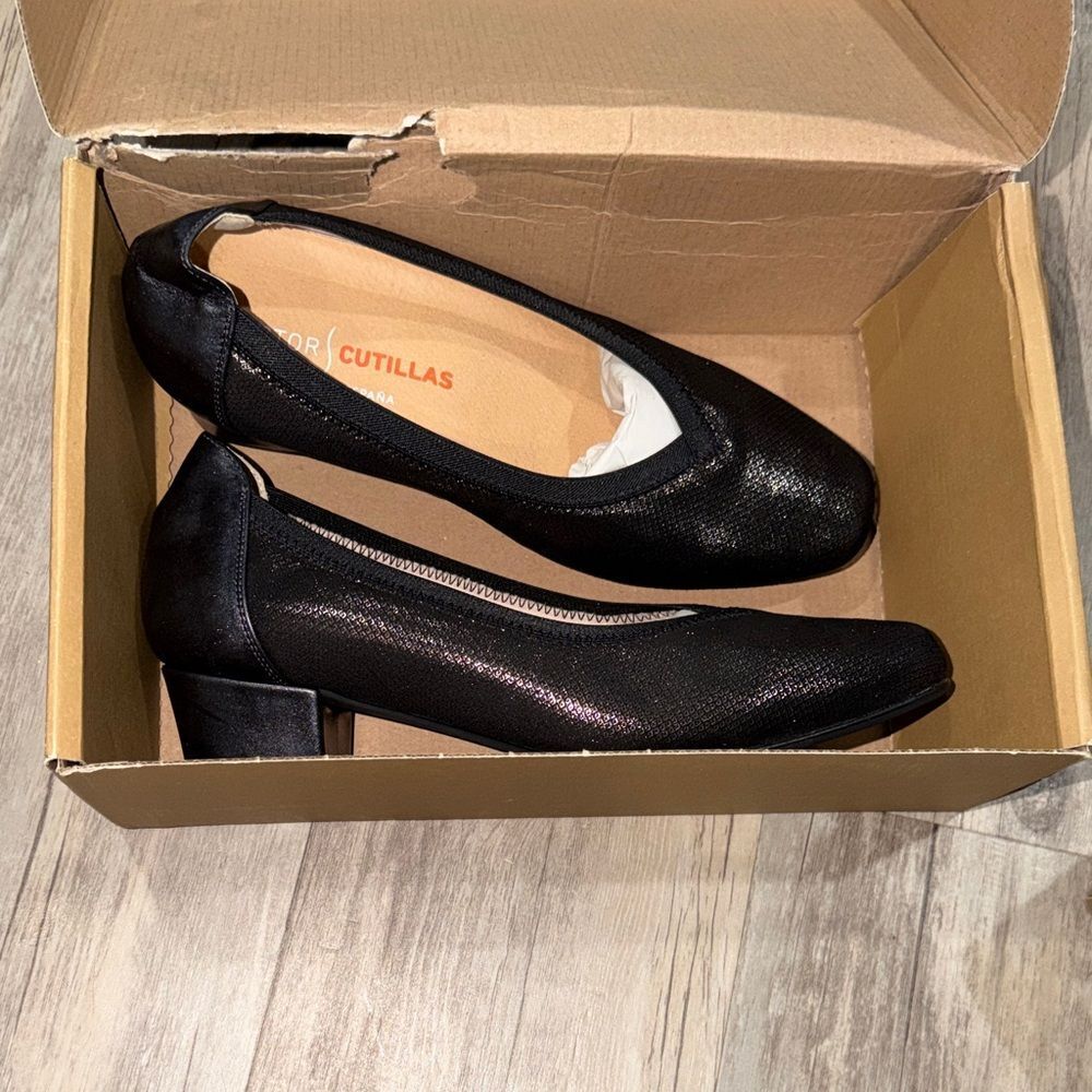 Black Low Block Heel Pumps